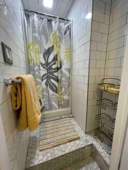 Modern Rental Brooklyn'S Hidden Gem New York Exterior foto